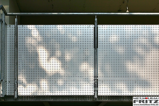 Balkon / Stahlbalkon 24-12  -  (c) by Metallbau Fritz