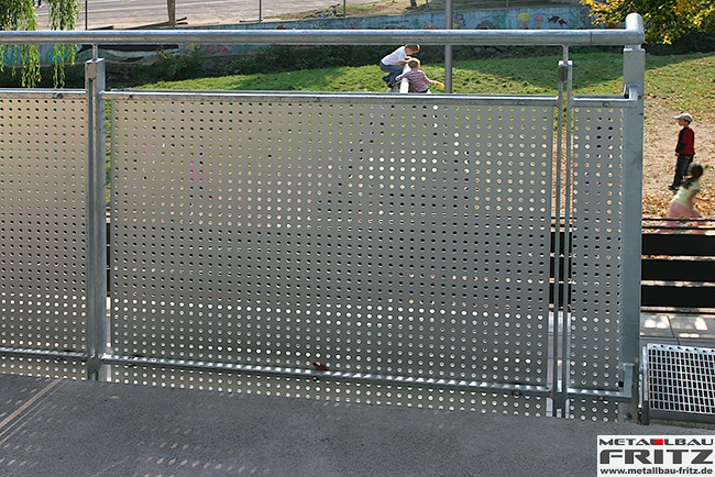 Balkon / Stahlbalkon 24-15  -  (c) by Metallbau Fritz