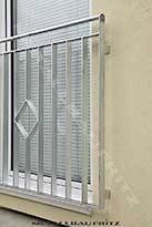Franzsischer Balkon mit einem rautenfrmigen Zierstab 53-04
