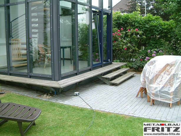 Wintergarten mit einer innenliegenden Geschotreppe - Wintergarten 12-10  -  (c) by Metallbau Fritz