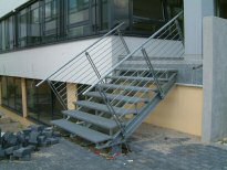 Au�en treppe - Stahltreppe, geradl�ufig - Eingangs-Stahltreppe - geradl�ufig