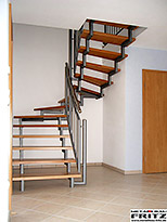 Treppe innen 10 - Holmtreppe 1/2 gewendelt - (c) by Metallbau Fritz