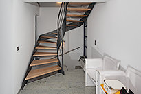 Treppe innen 12 - Halbgewendelte Wangentreppe - (c) by Metallbau Fritz
